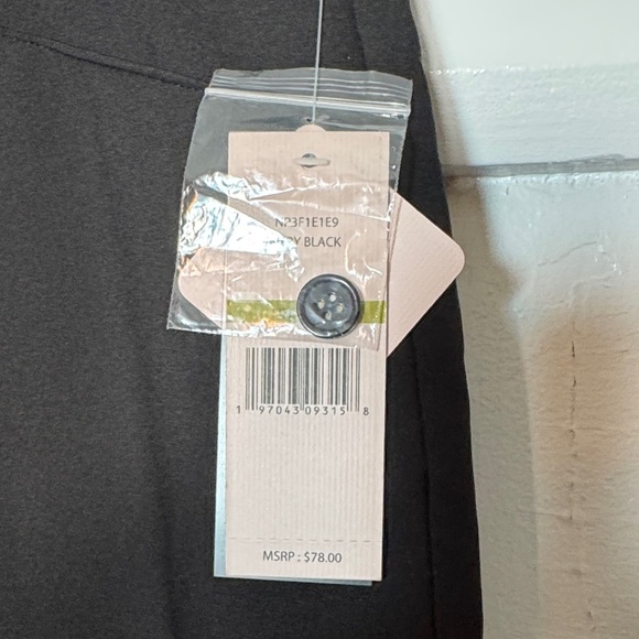 NWT Beautiful Nanette Lepore Classic Black Dress Pants with a Quality Feel - Picture 3 of 8